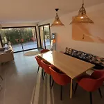 Casano Luxury Family Coastal With Pool