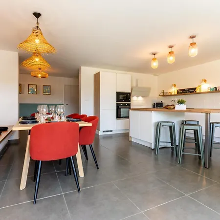 Casano Luxury Family Coastal With Pool