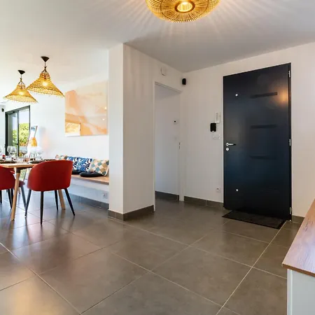Casano Luxury Family Coastal With Pool Villa *